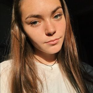 Meet your Posher, Livi